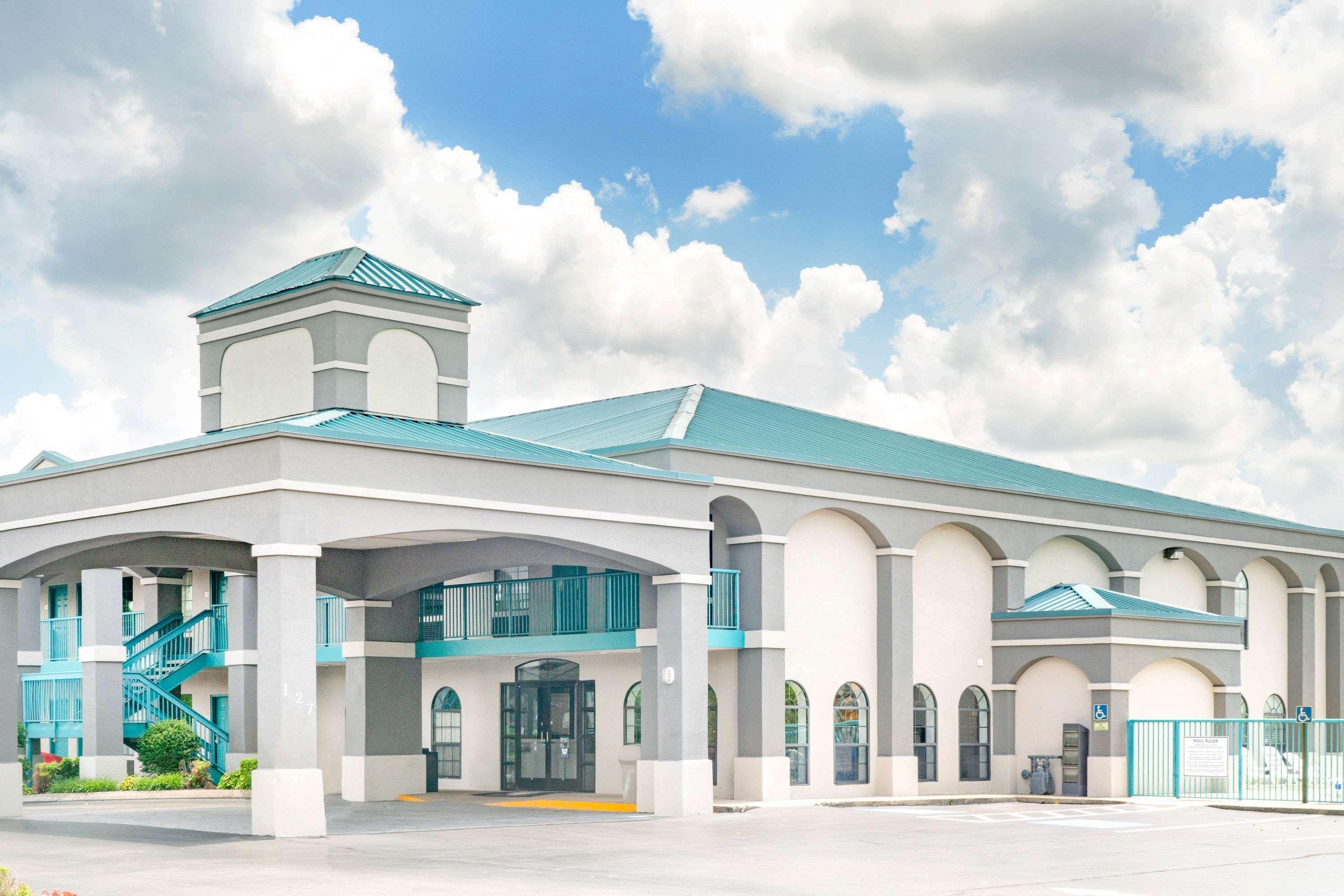 Super 8 By Wyndham Murfreesboro Eksteriør bilde
